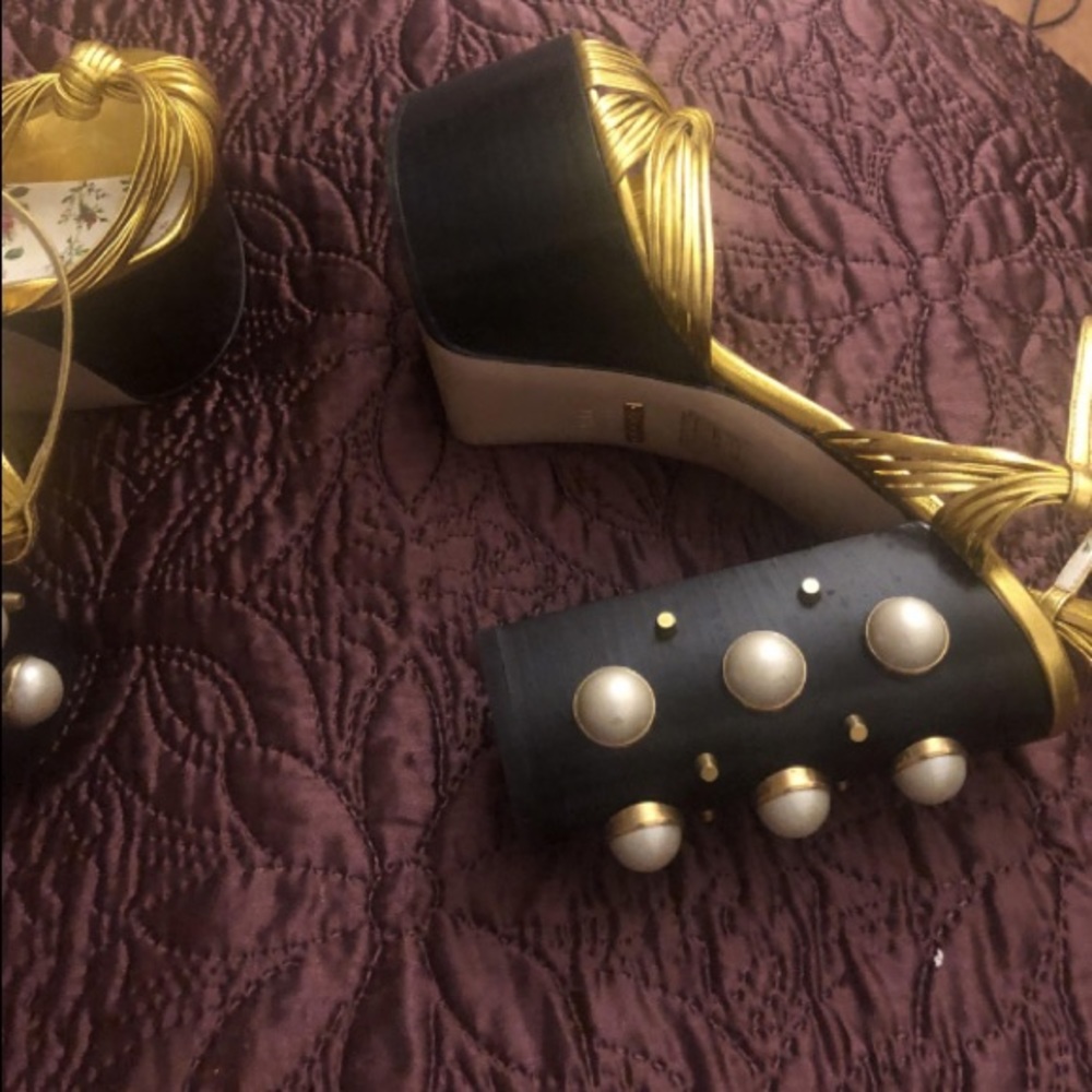 Gucci 👠 - Picture 8 of 9